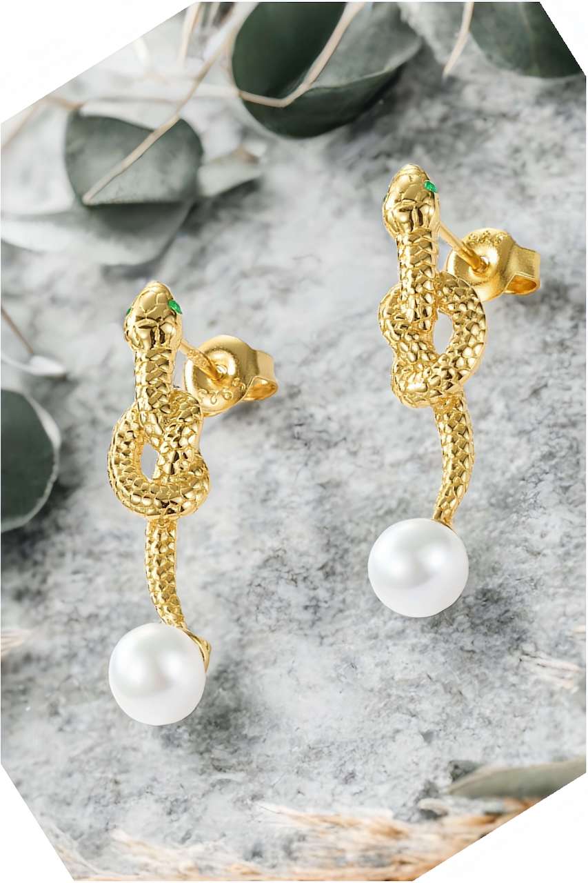 Earrings Jewelry Collection – gold and gemstone earrings that move with light and grace.