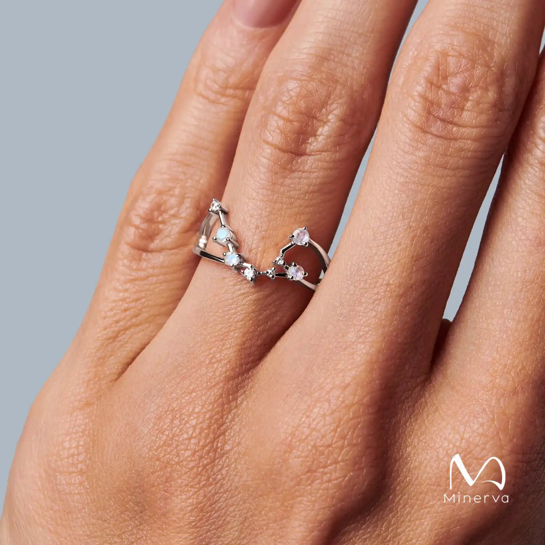 Aquarius Ring – Independent and Visionary Energy