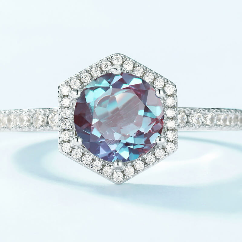 Alexandrite Ring - S925 Sterling Silver with White Diamond Halo | Color Change Feature - Minerva Jewelry