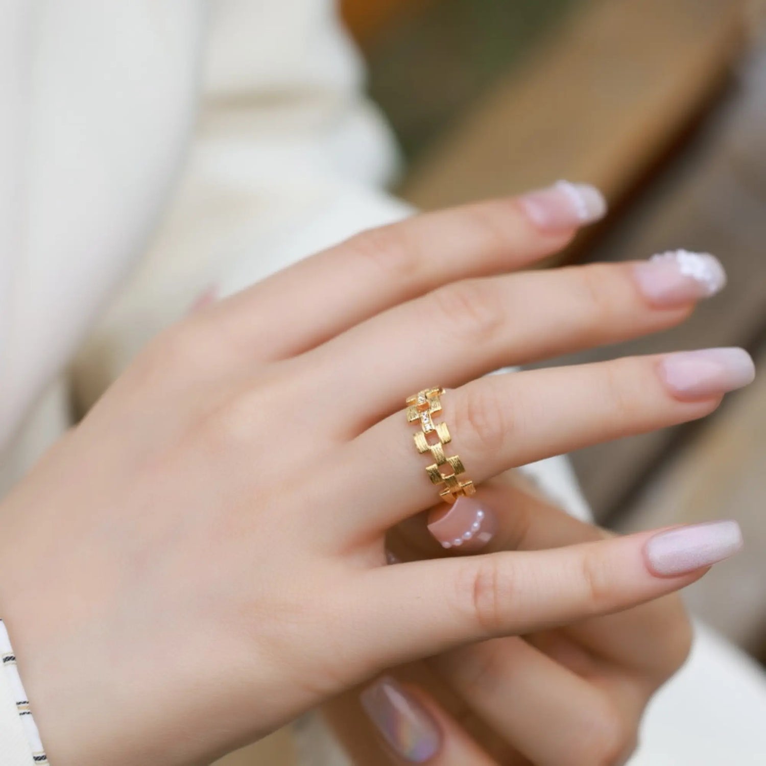 Geometric Link Ring - White Stone Accents