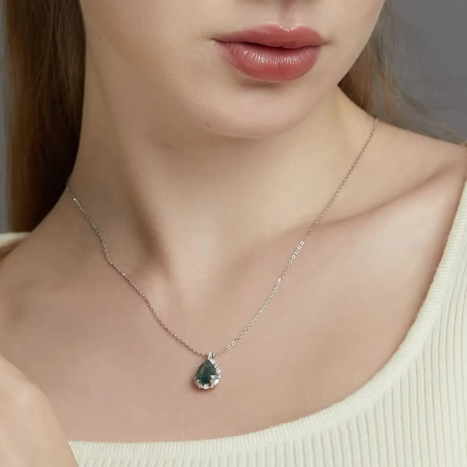 Moss Agate Necklace – Pear Cut Clarity