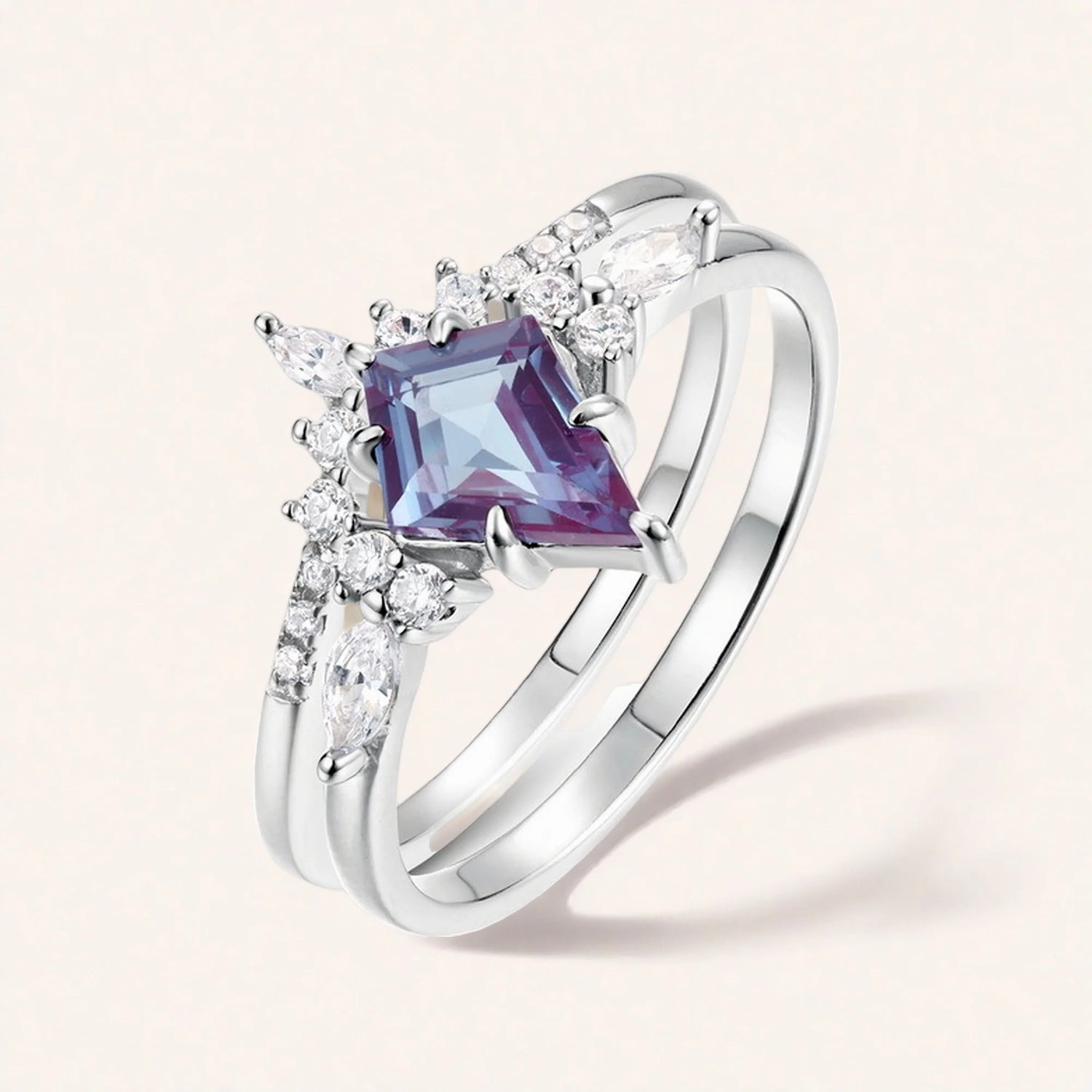 Vintage alexandrite ring reflecting soft violet hues and quiet sophistication by Minerva Jewelry.