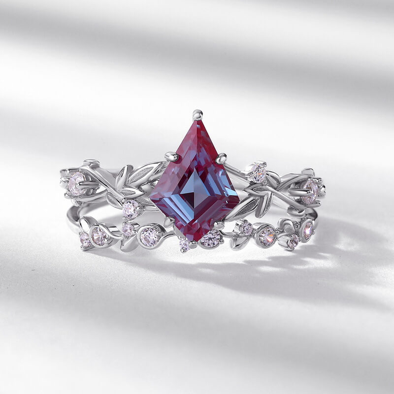 Alexandrite Kite Ring Nature-Inspired Design - Minerva Jewelry