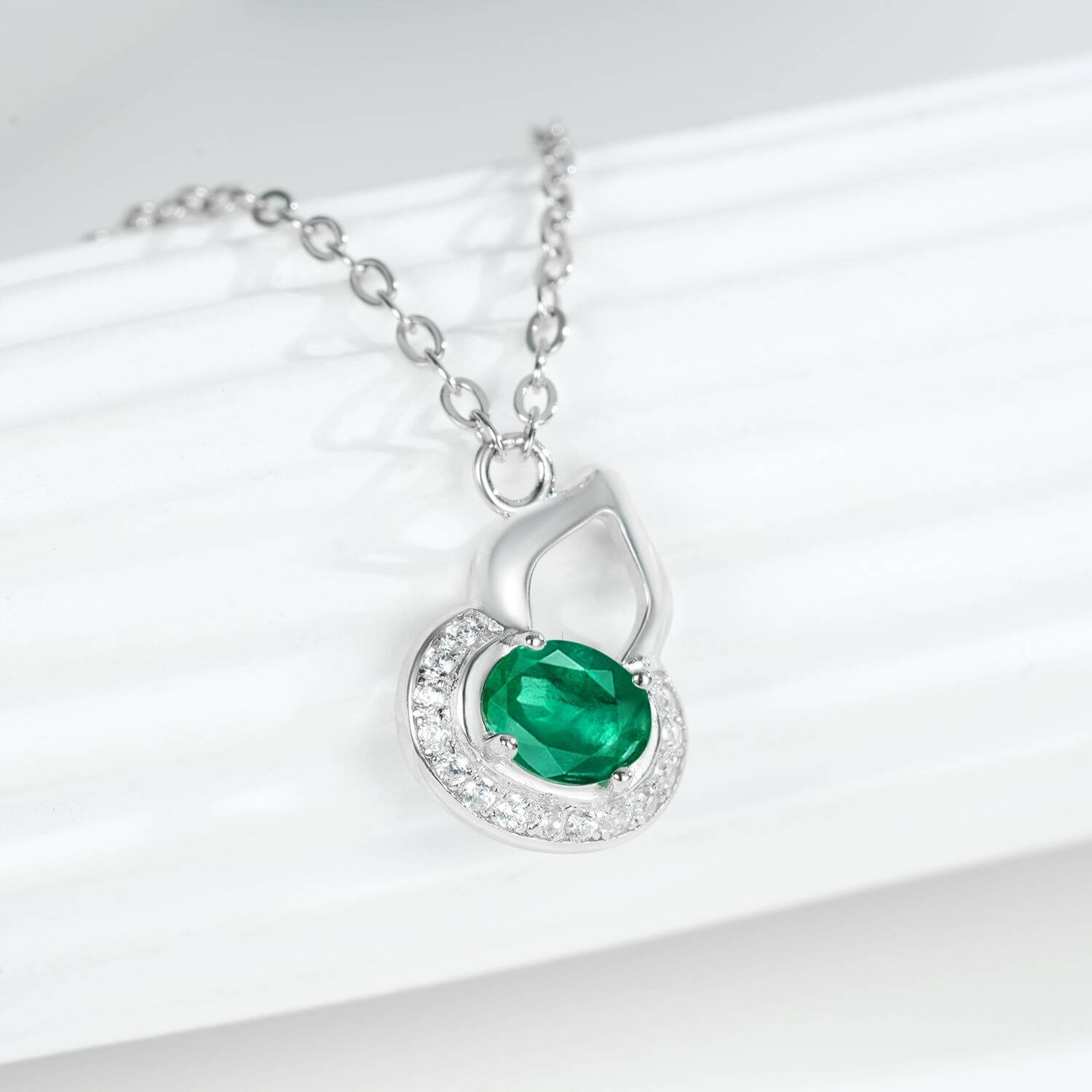 Emerald Necklace with Gourd Pendant - Minerva Jewelry