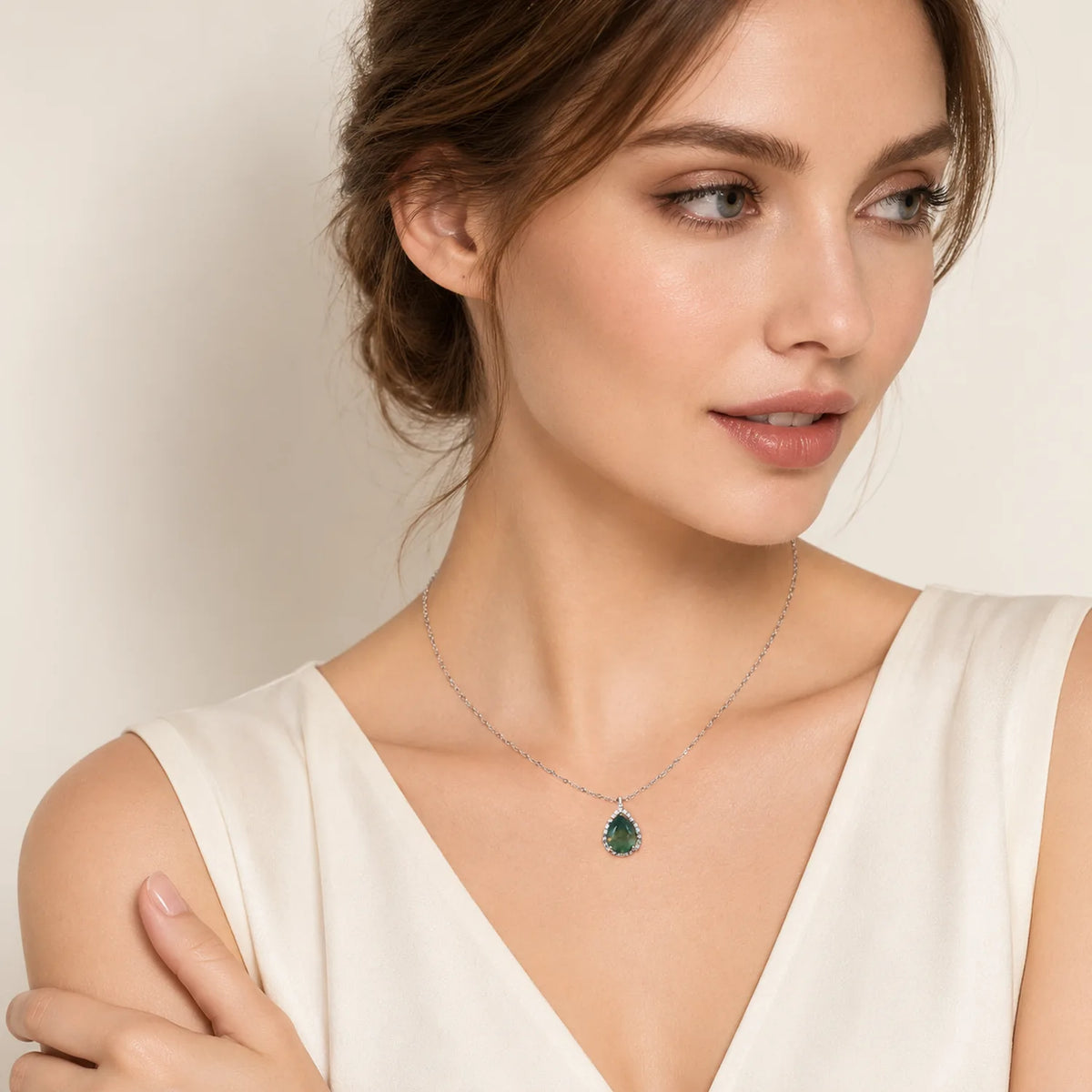 Moss Agate Necklace – Pear Cut Clarity